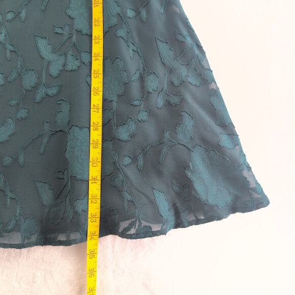 Crystal Doll NWT Babydoll Sheer Paisley Burnout Fit & Flare Dress Women's Large - Picture 8 of 9